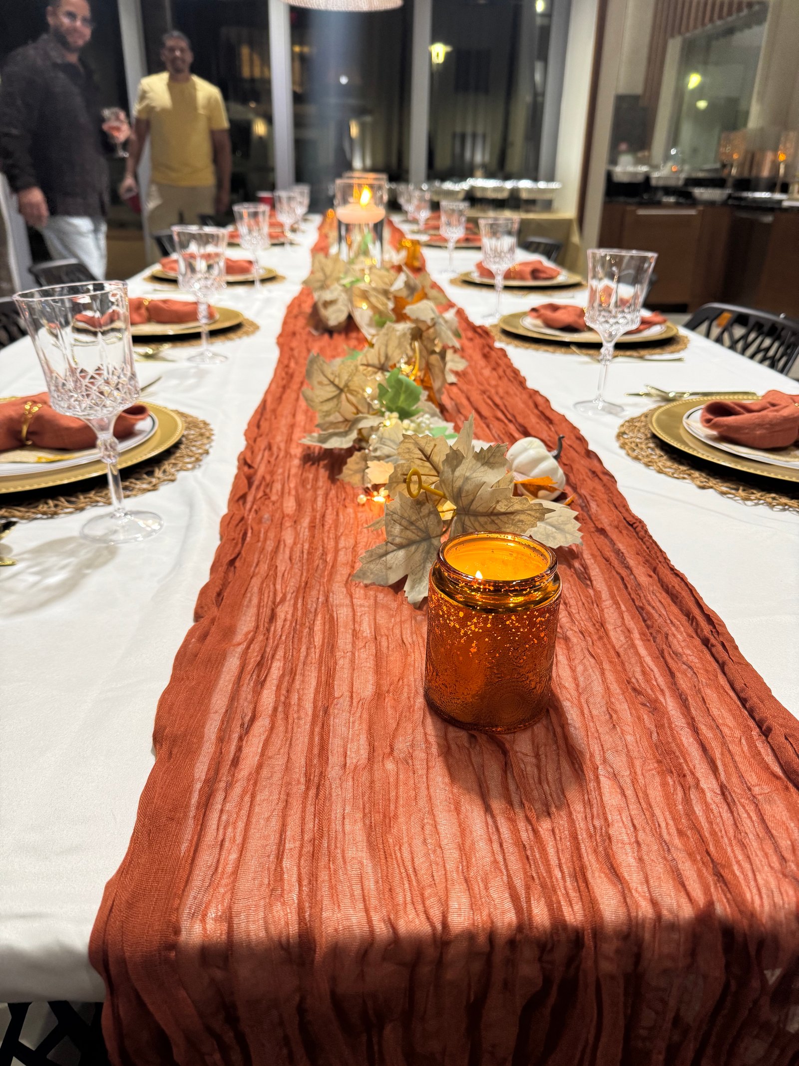 Friendsgiving — detail 1